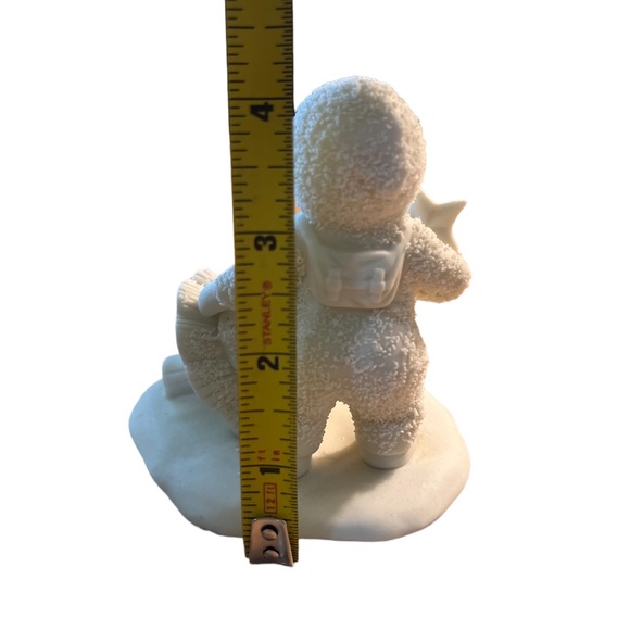 Snowbabies “ I’ll put up the tree” Dept 56 figurine - Picture 4 of 6